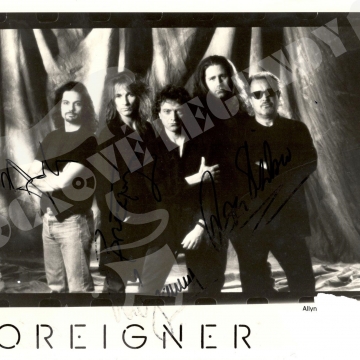 FOREIGNER 4